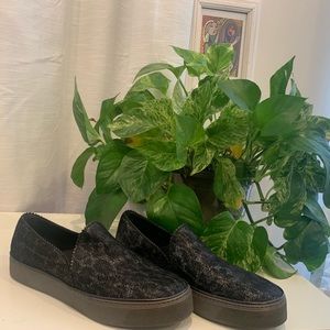 Stuart Weitzman animal printed sneakers! 💫